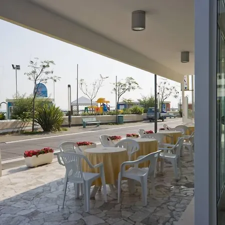 Hotel Ambasciatori - Bianchi 3*