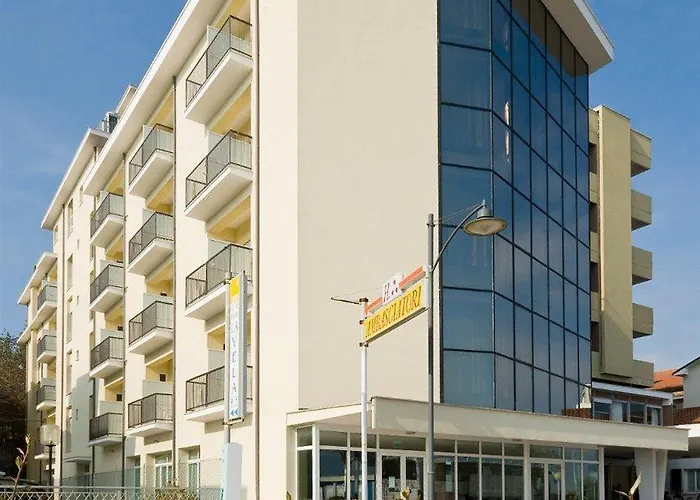 Ambasciatori - Bianchi فندق بيلاريا-إيجيا مارينا